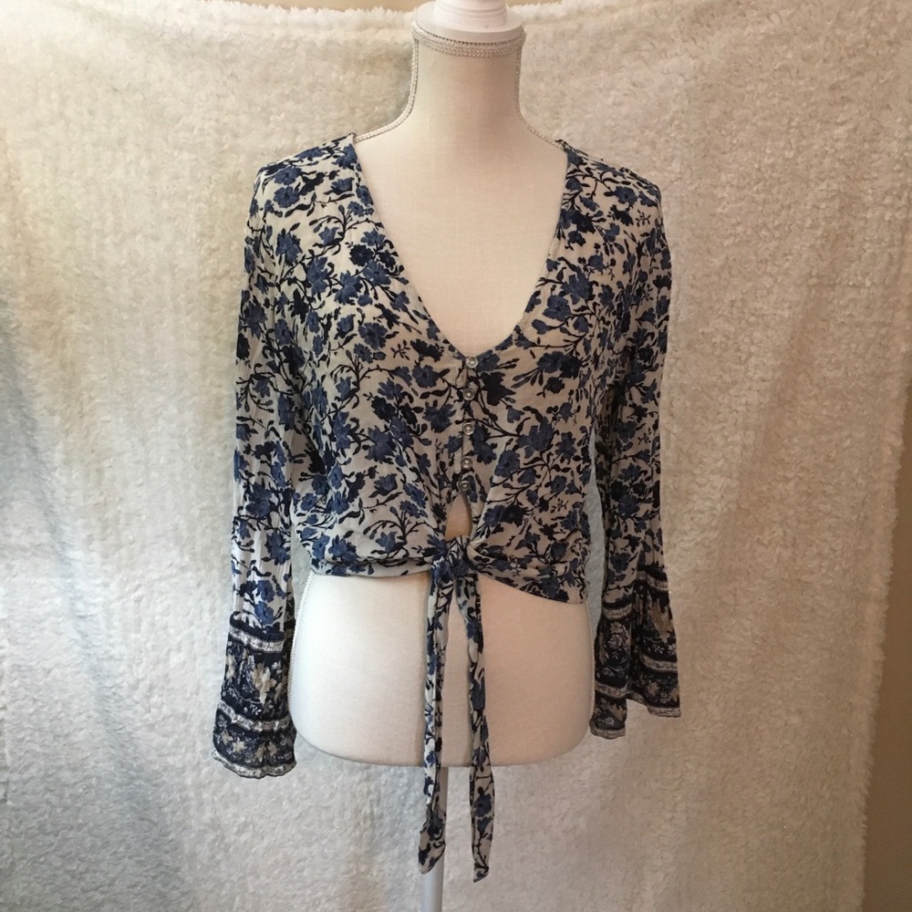 Blue American Eagle large tie front blouse